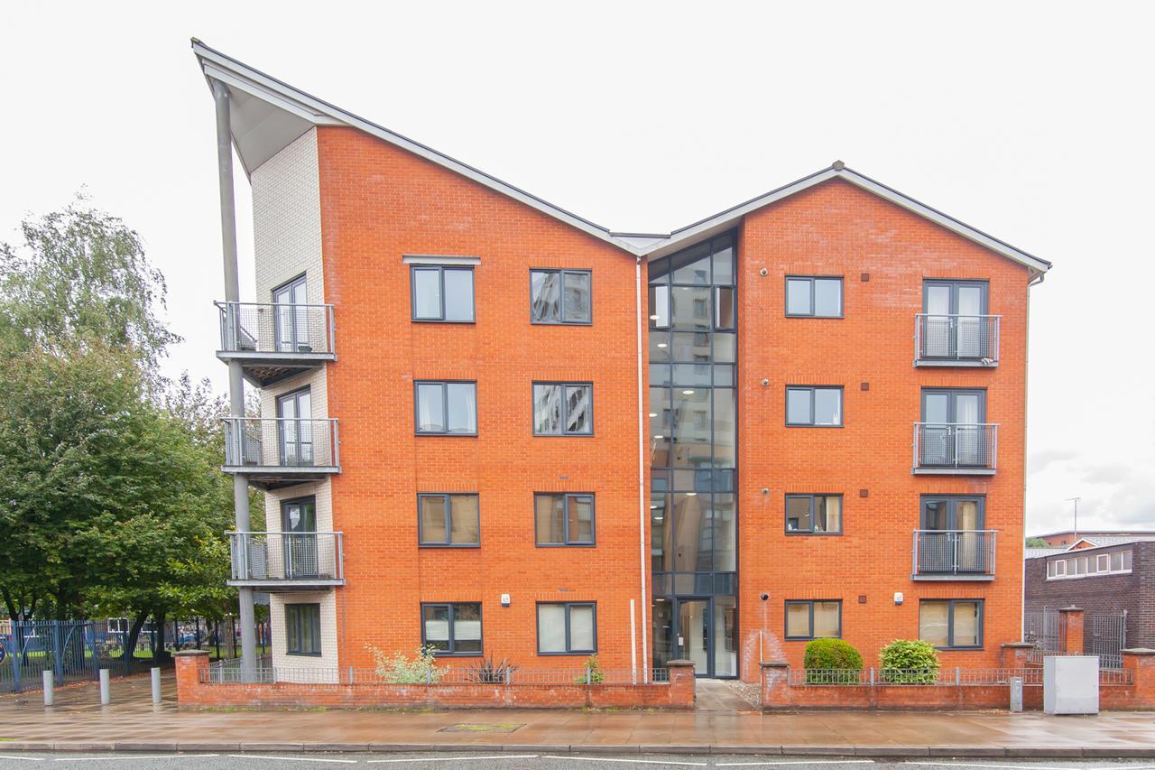 Rest & Recharge - Birley View Apartment Manchester Exterior photo